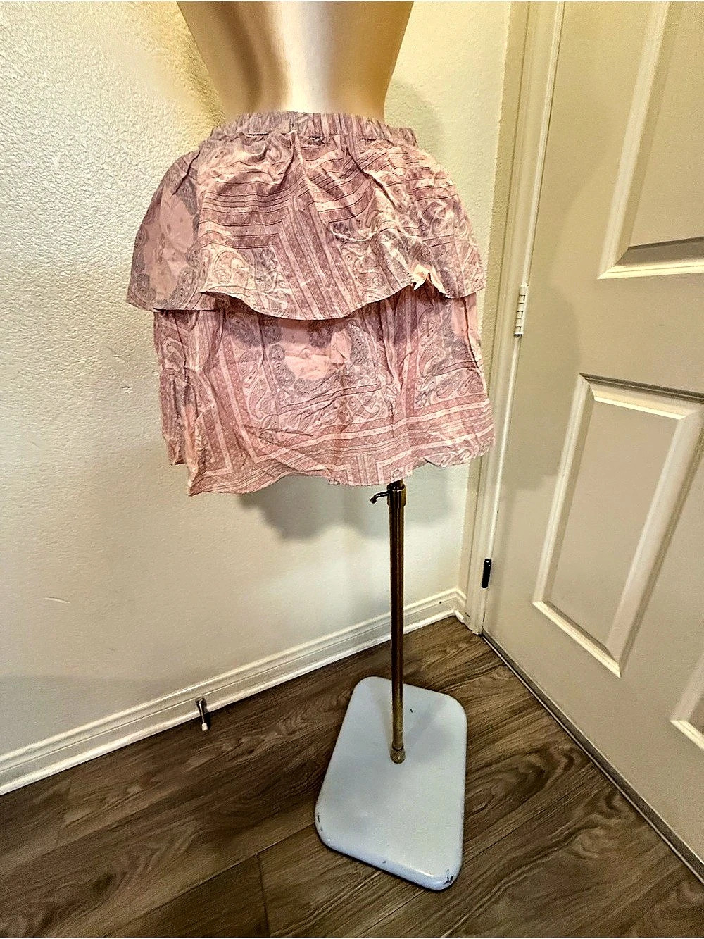 Universal Thread Pink Paisley Tiered Ruffle Mini Skirt Skort